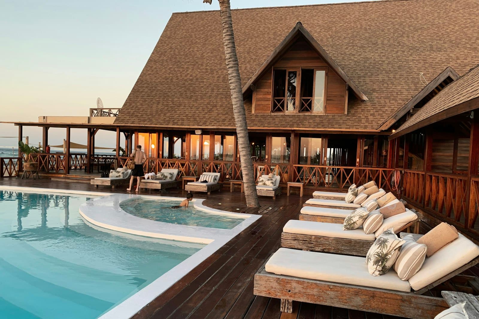 Why Luxury Hotels Are Replacing Front Desk Staff With AI Concierges